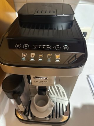 Cafetera Superautomática DeLonghi Magnifica Evo