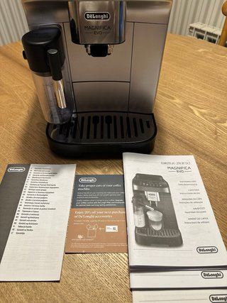Cafetera Superautomática DeLonghi Magnifica Evo