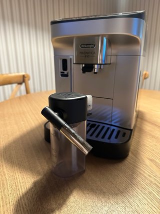 Cafetera Superautomática DeLonghi Magnifica Evo