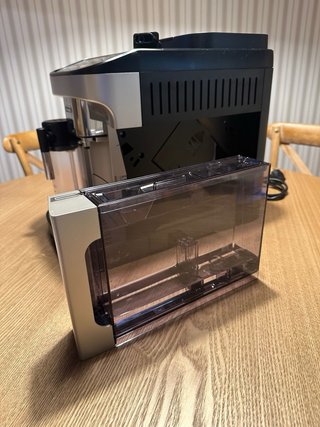 Cafetera Superautomática DeLonghi Magnifica Evo