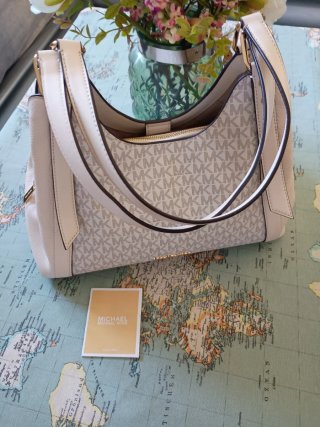 Bolso Michael Kors Beige y Blanco