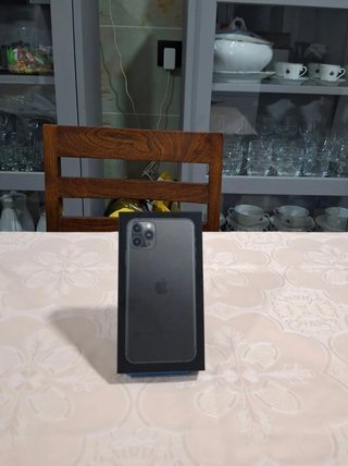 Caja iPhone 11 Pro Max Verde