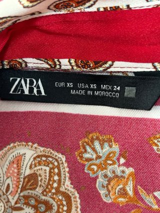 Camisa Zara Satén Paisley Rojo Talla XS