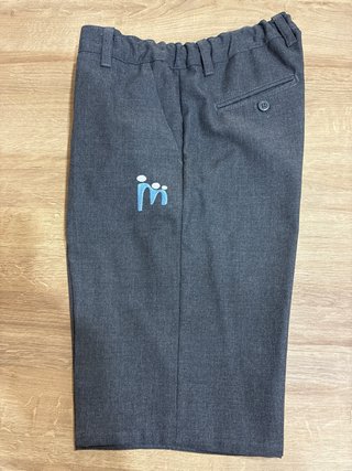 Pantalón corto uniforme colegio Sagrada Familia
