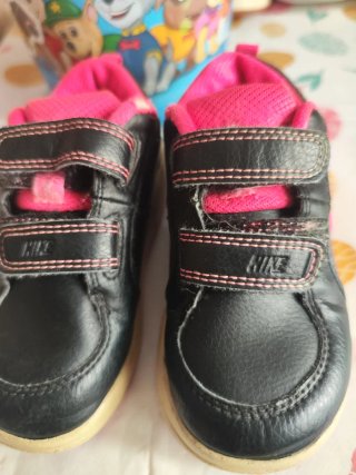 Zapatillas Nike Niña Negras y Rosas