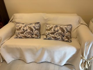 Sofá Cama Beige y Multicolor