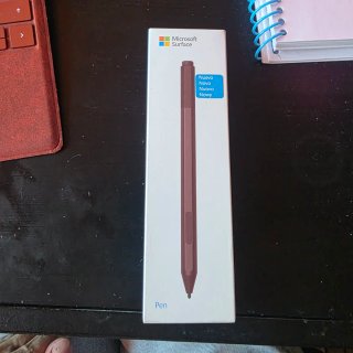 Microsoft Surface Pro 7 plata teclado rojo