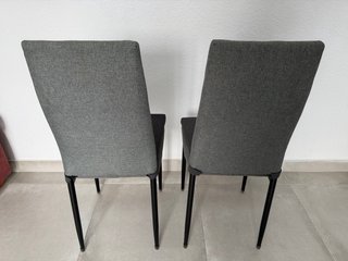 Juego de 2 sillas de comedor grises y patas negras