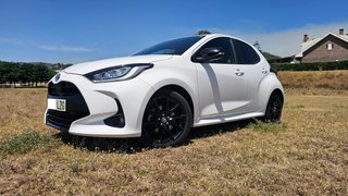 Toyota Yaris 120H Style ( 2022 )