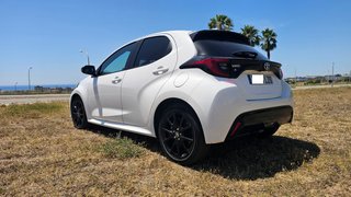 Toyota Yaris 120H Style ( 2022 )