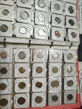 Álbum de monedas extranjeras