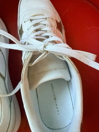 Zapatillas Tommy Hilfiger Blancas y Doradas