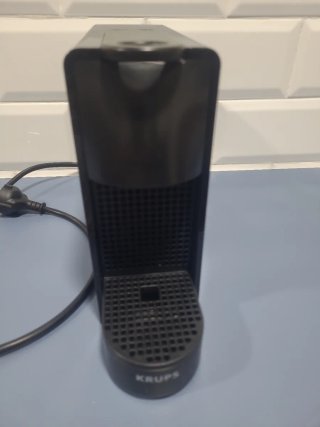 Cafetera Nespresso Negra