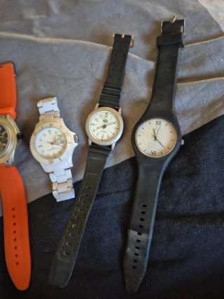 Lote de 9 relojes sin marca