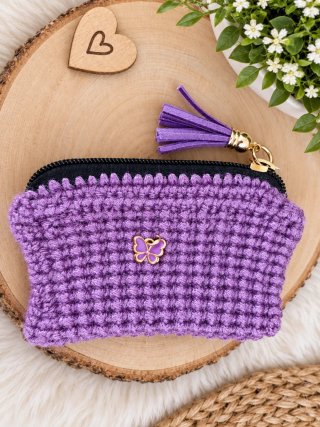 Monedero morado con mariposa dorada