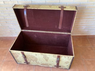 Baúl de madera 100x54x49cm