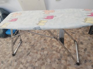 Tabla de planchar con funda estampada