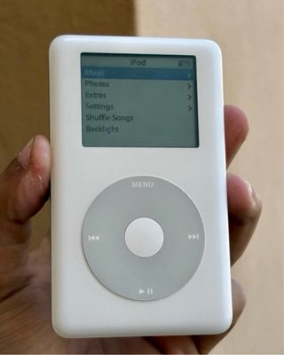 iPod Classic 4ª Gen 20GB Plata