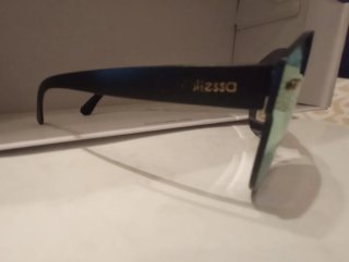 Gafas de sol plateadas y rosas