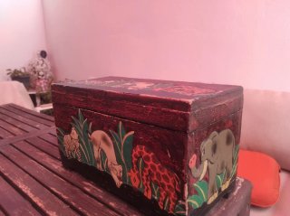 Baúl madera infantil relieve animales