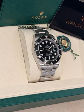 FRESH Rolex Submariner Date 126610LN 2026 No usado