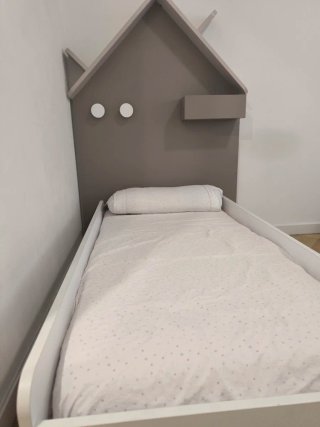 Cama Montessori Casita con Barrera