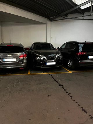 Plaza de parking grande en venta
