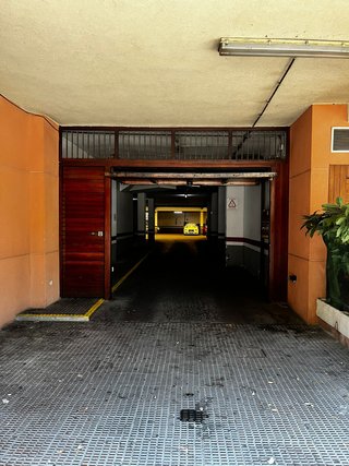 Plaza de parking grande en venta