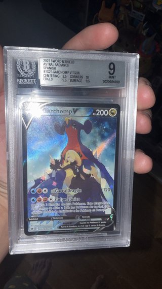 Carta Pokémon Garchomp V Astral Radiance BGS 9