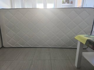 Colchón 90x200 limpio y conservado
