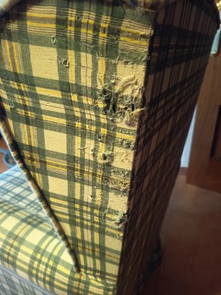Sillón de tela a cuadros
