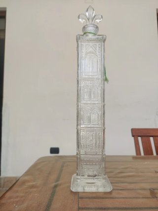 Bottiglia liquore vintage anni '50  tutta a rilevo
