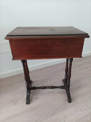 Costurero antiguo tapa espejo