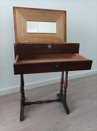 Costurero antiguo tapa espejo