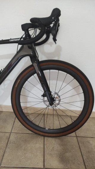 Cannondale Topstone Carbon 4 mejorada. Talla M.