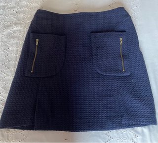Falda Zara azul marino con cremalleras