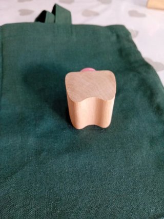 Portadentini nuovo in legno con faccina