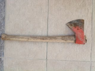 Hacha de leñador Grande.