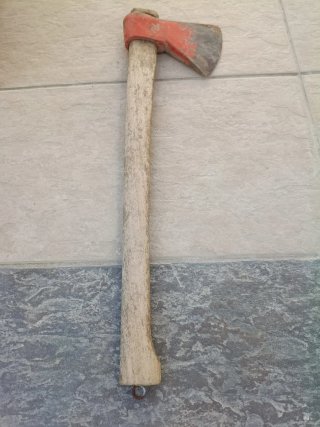 Hacha de leñador Grande.
