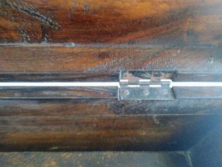 Baúl cofre de madera con herrajes de forja