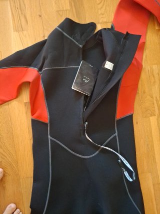 Traje Neopreno Hevto Negro/Rojo Talla L