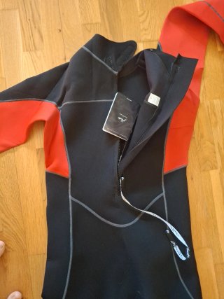 Traje Neopreno Hevto Negro/Rojo Talla L