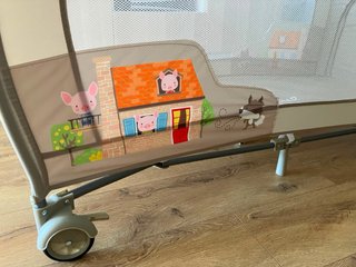 Cuna de viaje infantil.