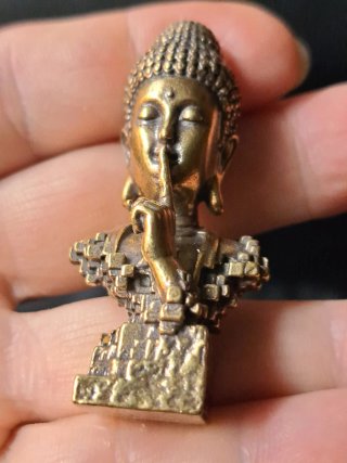 Mini Buddha Scultura Bronzo Pixel Art