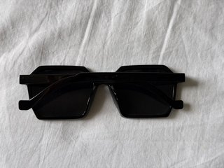 Pack Gafas de Sol, varias marcas algunas buenas.