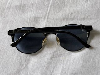 Pack Gafas de Sol, varias marcas algunas buenas.
