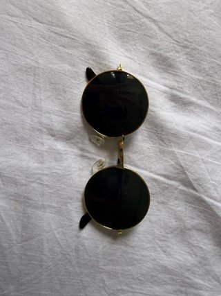 Pack Gafas de Sol, varias marcas algunas buenas.