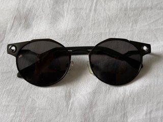 Pack Gafas de Sol, varias marcas algunas buenas.