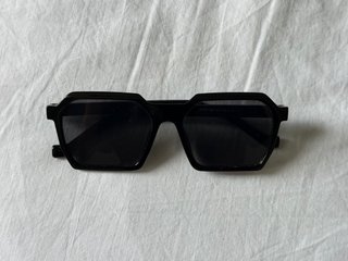 Pack Gafas de Sol, varias marcas algunas buenas.
