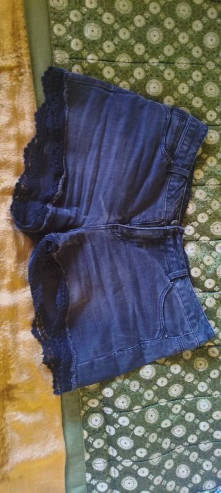 Pantalones cortos vaqueros con encaje